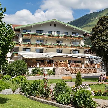 Haller'S Posthotel Riezlern Exteriér fotografie