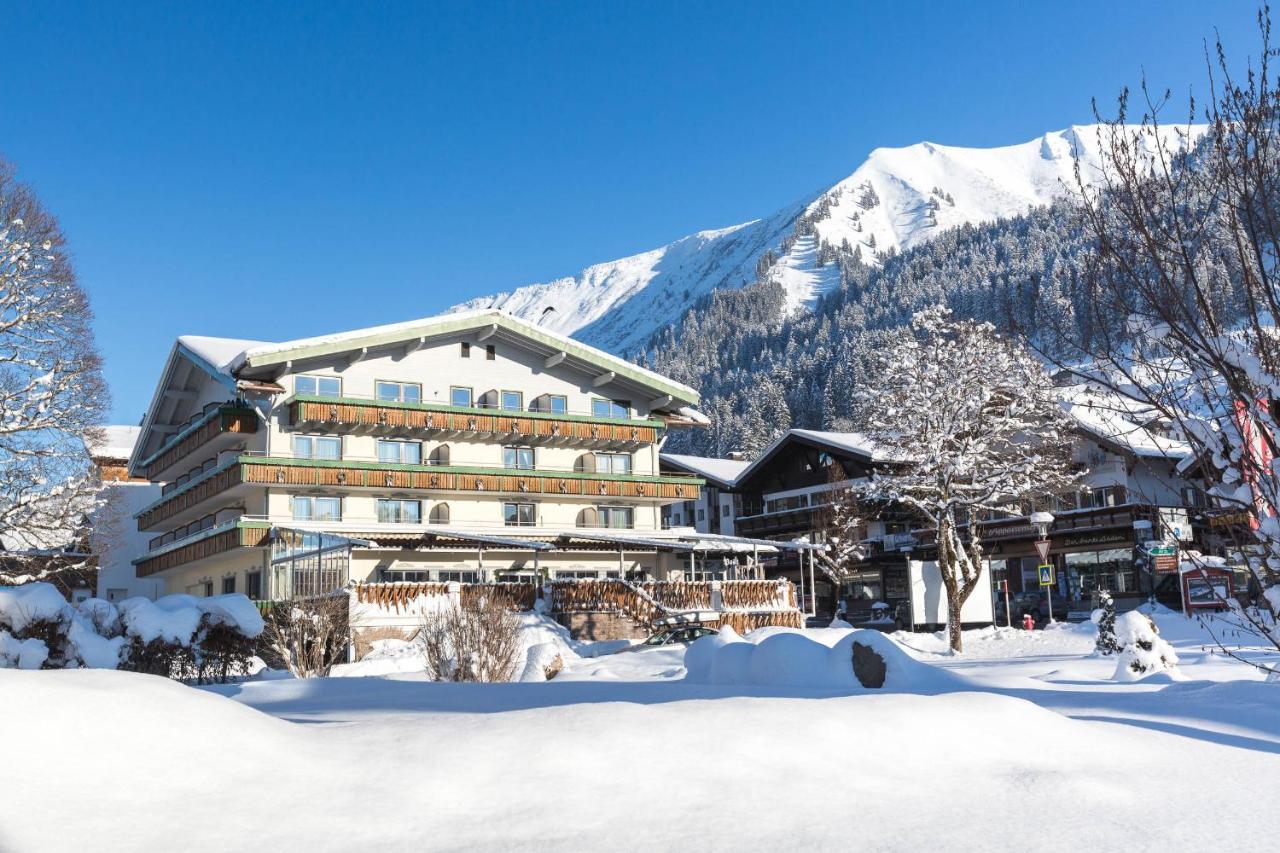 Haller'S Posthotel Riezlern Exteriér fotografie